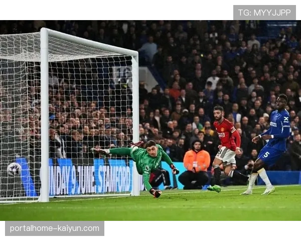 曼联后防线轮换选择多，马奎尔伤停考验滕哈赫用人